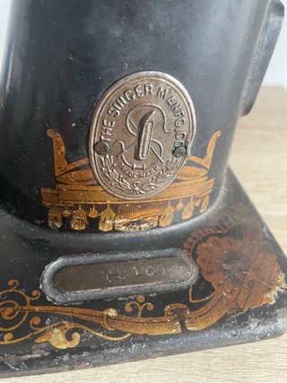 Máquina de coser Singer antigua