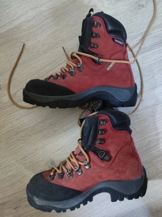 Botas de Montaña Bestard Talla 39.5