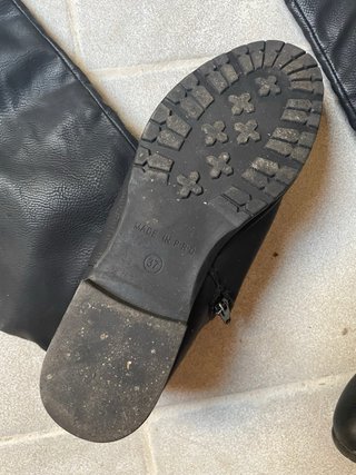 Botas altas negras planas talla 37