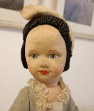 Muñeca antigua Chad Valley Queen Ann