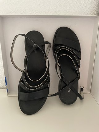 Sandalias Nero Giardini negras tiras