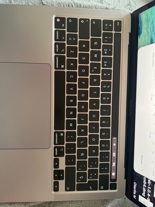 MacBook Pro M1 16GB RAM y 1 TB almacenamiento