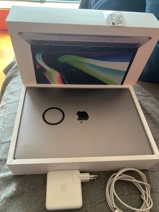 MacBook Pro M1 16GB RAM y 1 TB almacenamiento