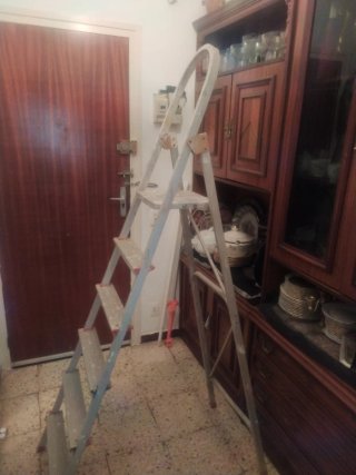 Escalera aluminio 6 peldaños 2m