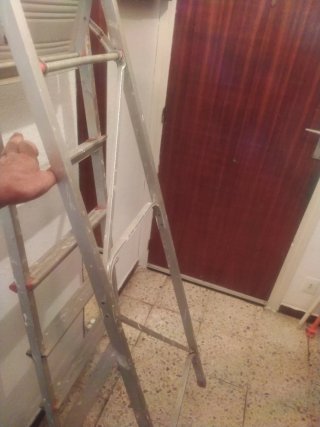 Escalera aluminio 6 peldaños 2m