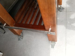Jamón de acero inoxidable y madera