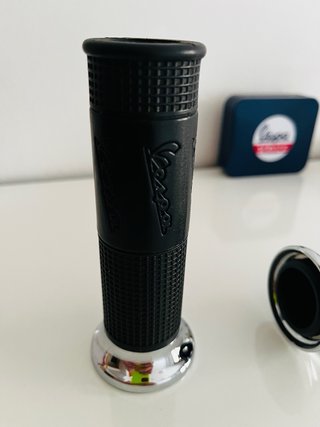 Puños Vespa GTS Originales Negro/Plata