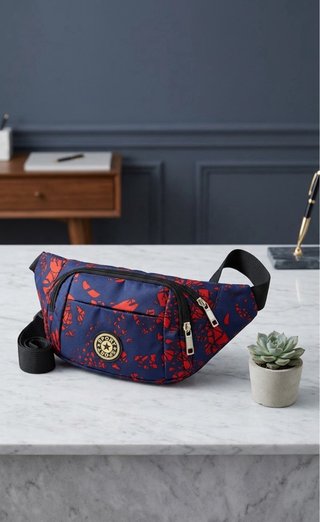Riñonera azul y roja con estampado