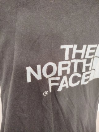 Camiseta The North Face Negra
