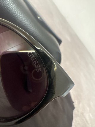 Gafas de sol Guess negras