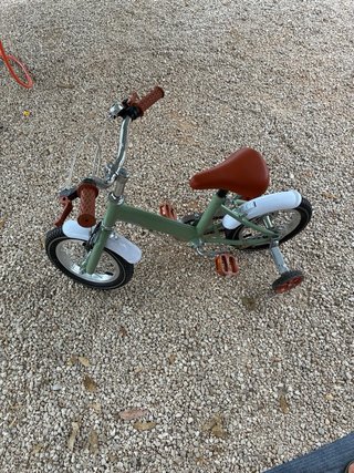 Bicicleta infantil verde