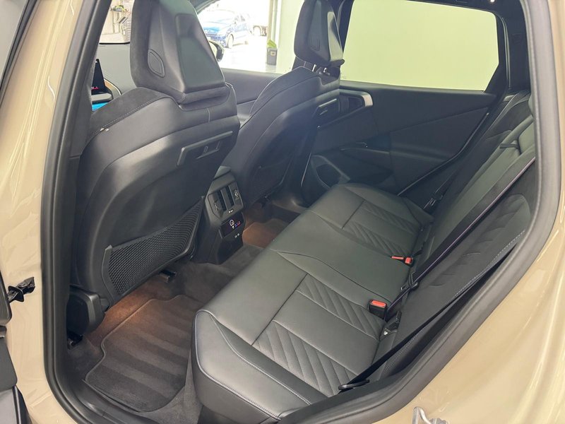BMW X3 2025, foto 32