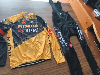Conjunto Maillot y Culotte Jumbo Visma