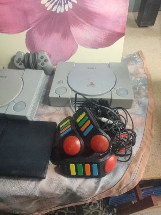 Lote 2 PS1 + PS2 para reparar,mandos