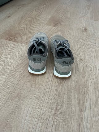 Nike Classic Zapatillas Grises