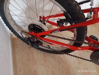 Bicicleta infantil roja. B -PRO 20 pulgadas.