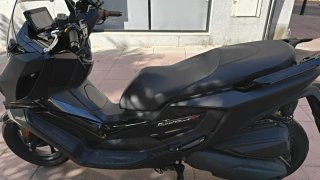 Kymco Super Dink GT 350 Negra