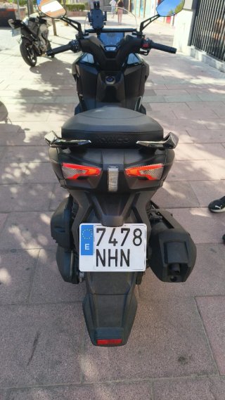 Kymco Super Dink GT 350 Negra