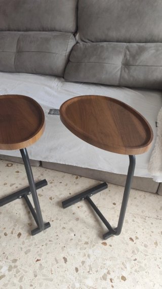 Mesas auxiliares de madera y metal (2 unidades)