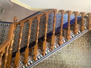 Barandilla de madera para escaleras