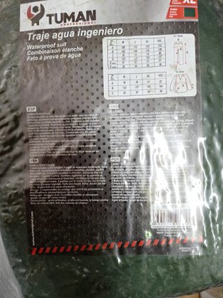 Traje de Agua Tuman Profesional Tallas M, XL, XXL