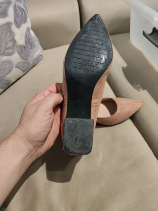 Zapatos de tacón bajo Zara beige