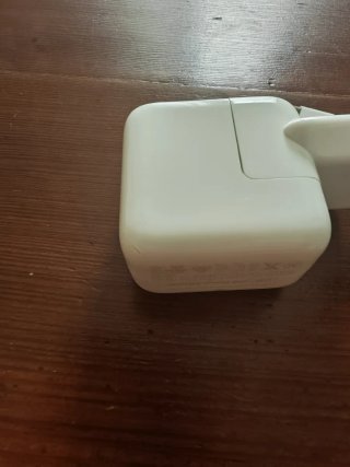 Alimentatore Apple 12W originale  + cavo in regalo