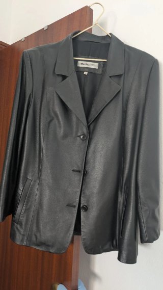 Chaqueta de cuero de mujer