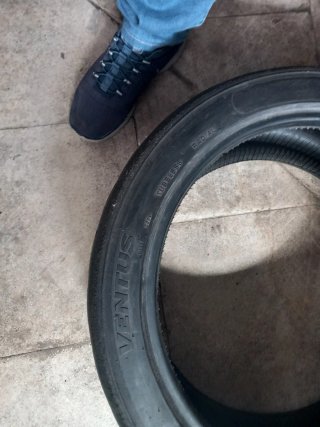 Neumáticos de competición 210/650 R18