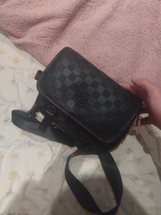Riñonera Louis Vuitton Negra