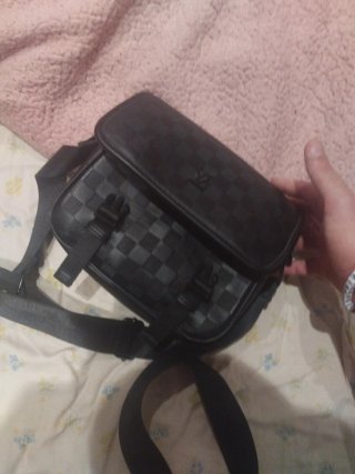 Riñonera Louis Vuitton Negra