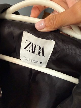 Chaqueta Zara Negra