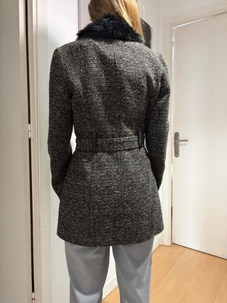 Chaqueta de mujer con cuello de pelo