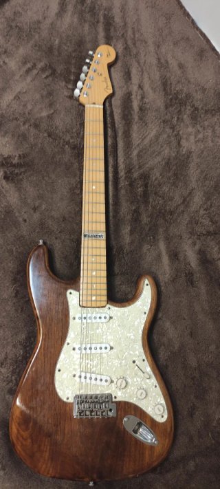 Guitarra Stratocaster partcaster Japón Fender