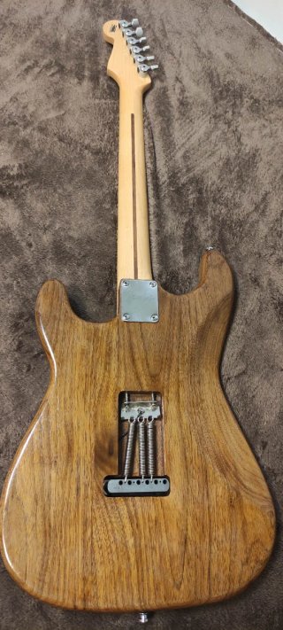 Guitarra Stratocaster partcaster Japón Fender
