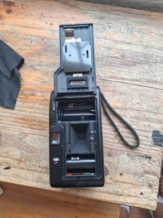Presenta Supermatic II Cámara Analógica