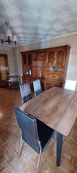 Mesa y 4 Sillas Comedor