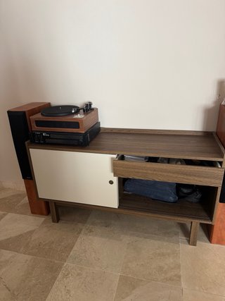 Mueble aparador nogal y beige