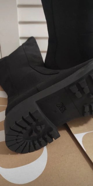 Botas altas negras Zara (Nuevas)