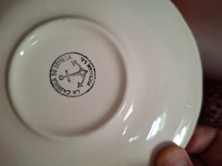 6 Tazas soperas y 6 plato Cartuja de Sevilla.