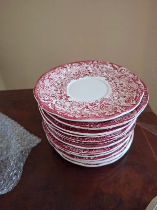6 Tazas soperas y 6 plato Cartuja de Sevilla.