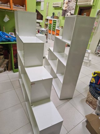Estanterías Escalera Blanca. 25€/unidad. 2 unidad