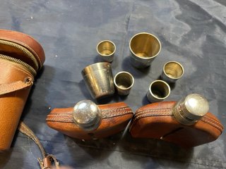 Antico set da viaggio per liquori