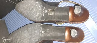 Zapatos de tacón Erian's marrones y dorados