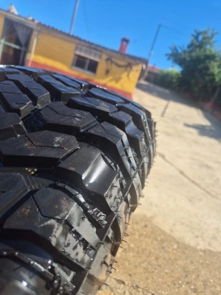 Ruedas 4x4 Radar Renegade R/T+ 285/75R16LT