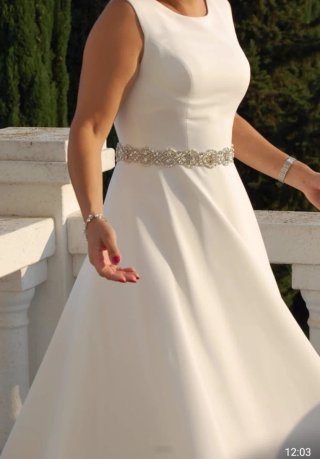 Traje de Novia Talla 40-42, precio nuevo 560 euros