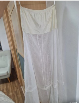Traje de Novia Talla 40-42, precio nuevo 560 euros