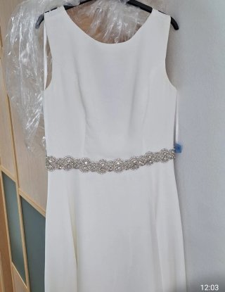 Traje de Novia Talla 40-42, precio nuevo 560 euros