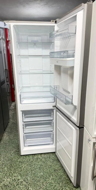 Nevera Sauber con dispensador de agua
