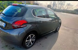 Peugeot 208 adatta per neopatentati